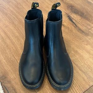 Doc Marten Felix Chelsea boot